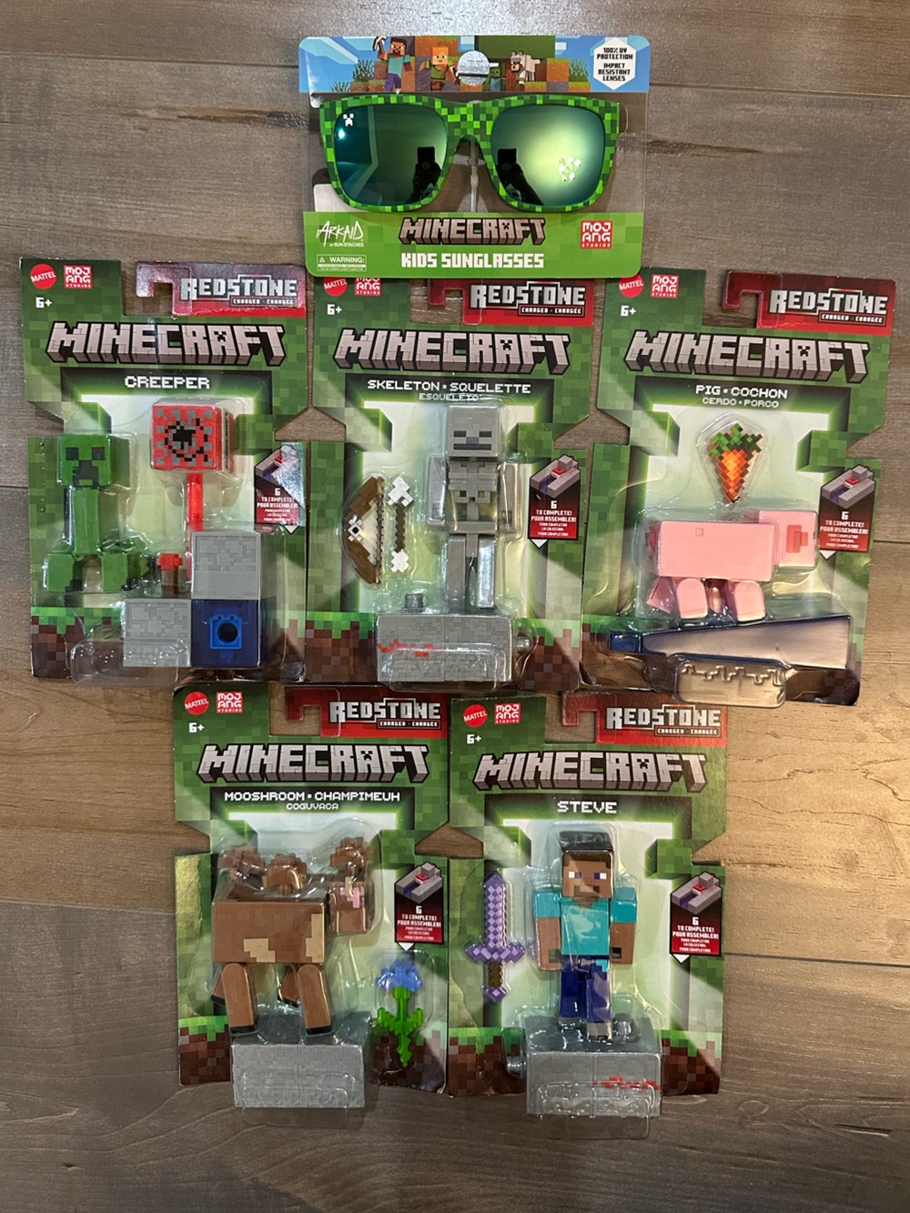 Minecraft Redstone Action Figures + BONUS Kids sunglasses